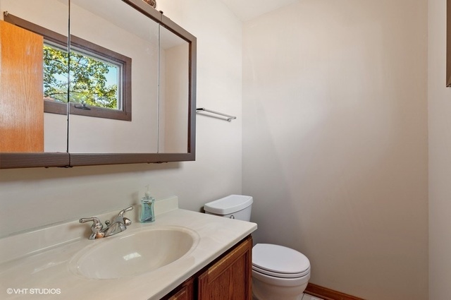 577 White Birch Road Lindenhurst, IL 60046 - Photo 11 of 25 Gallery Image 11