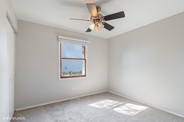 577 White Birch Road Lindenhurst, IL 60046 - Photo 12 of 25 Gallery Image 12