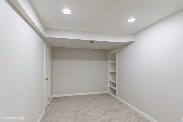 577 White Birch Road Lindenhurst, IL 60046 - Photo 15 of 25 Gallery Image 15