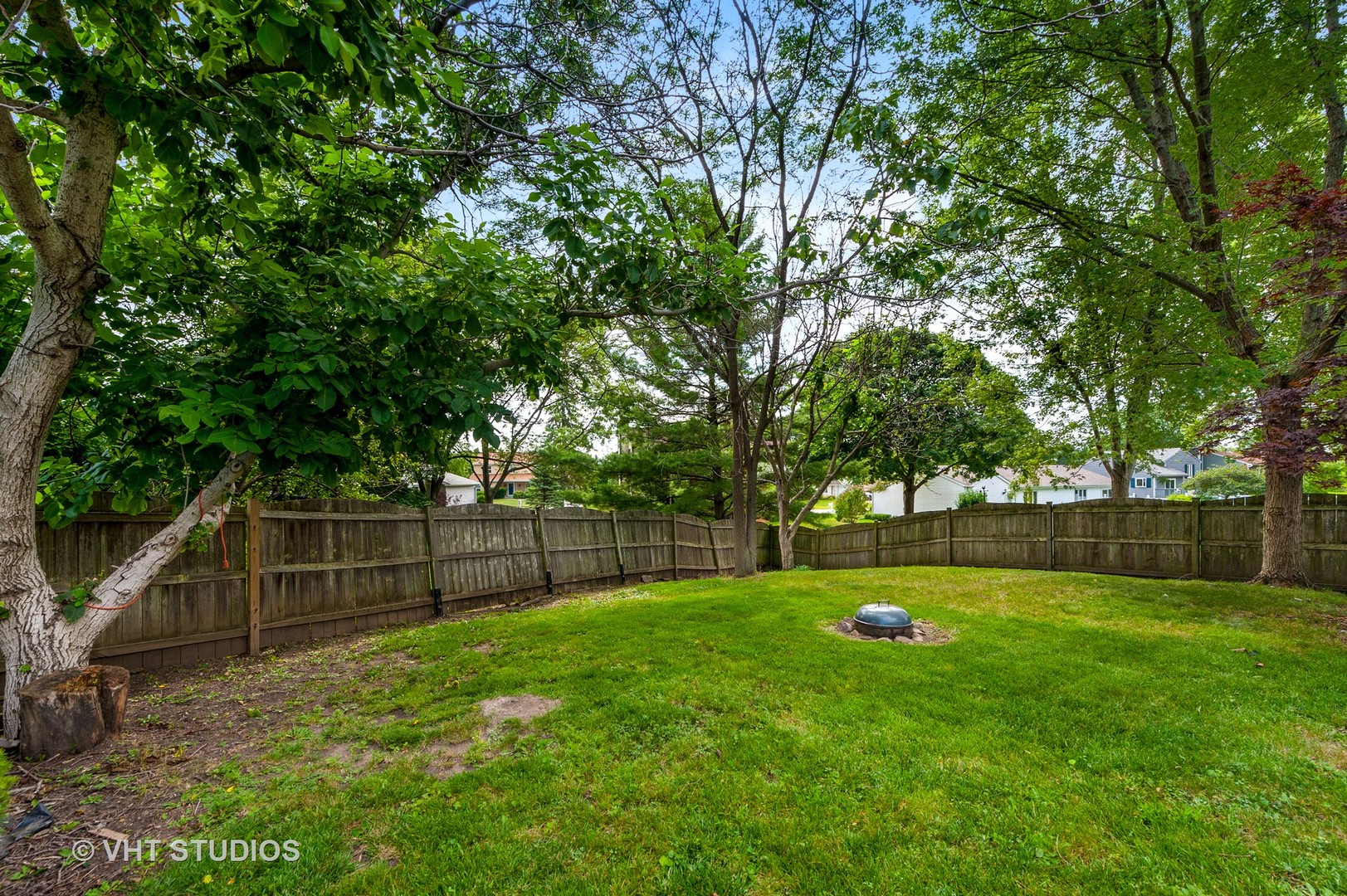 577 White Birch Road Lindenhurst, IL 60046 - Photo 23 of 25 Gallery Image 23