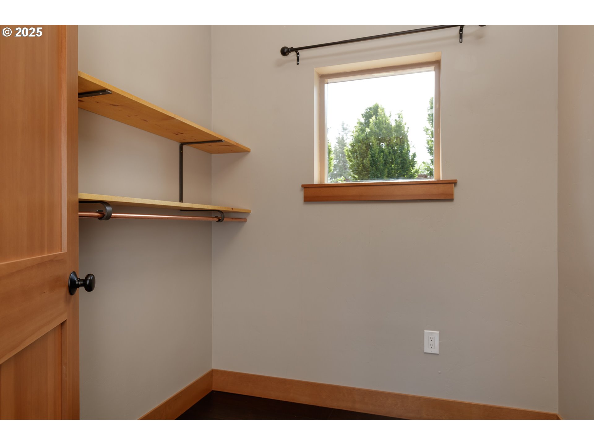 1120 Rodeo Drive White Salmon, WA 98672 - Photo 13 of 32 Bedroom, Primary