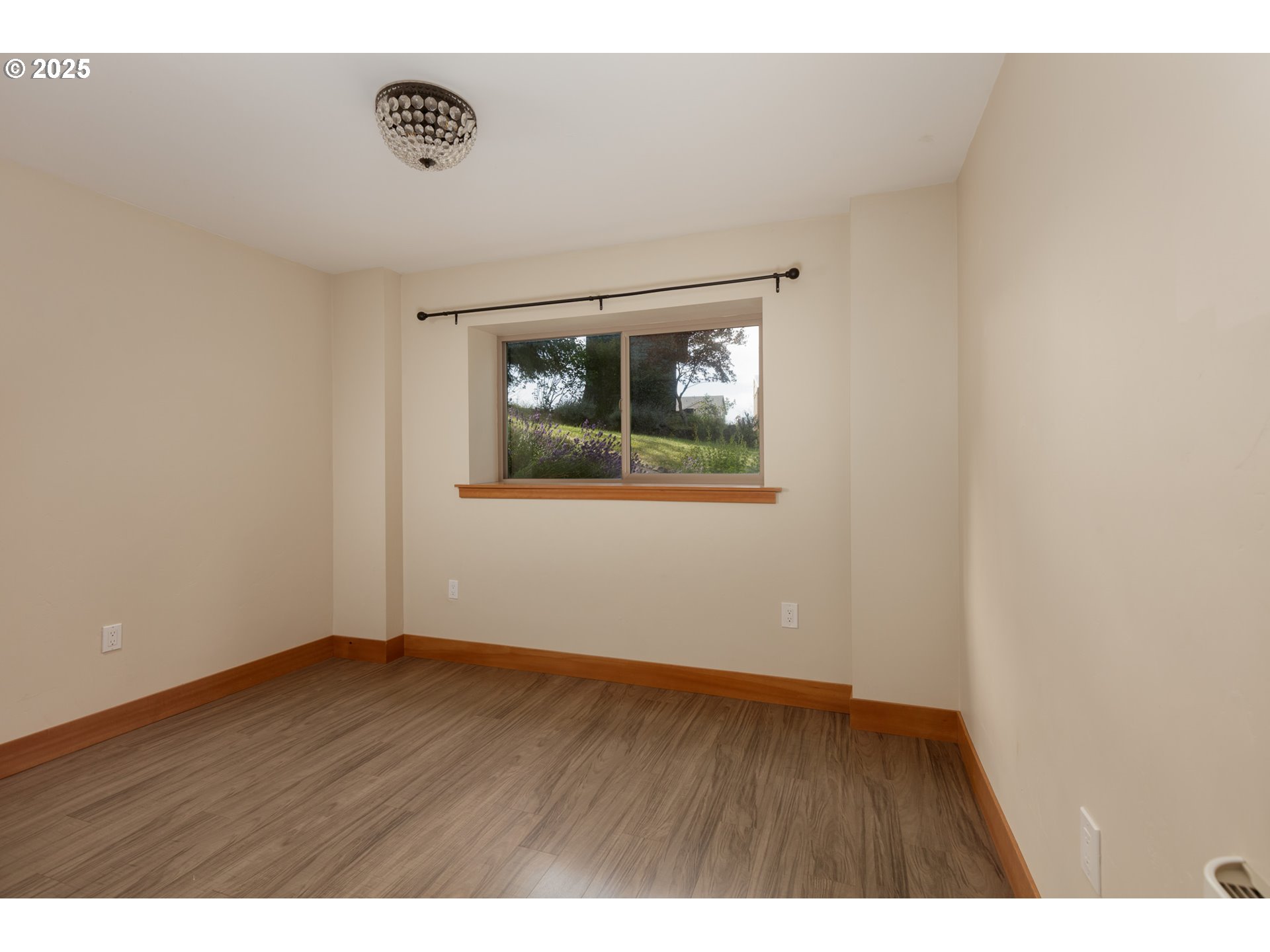 1120 Rodeo Drive White Salmon, WA 98672 - Photo 19 of 32 Bedroom