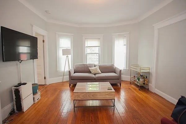 $4,800 | 50 Holyoke Road, Unit 1, Somerville, MA 02144