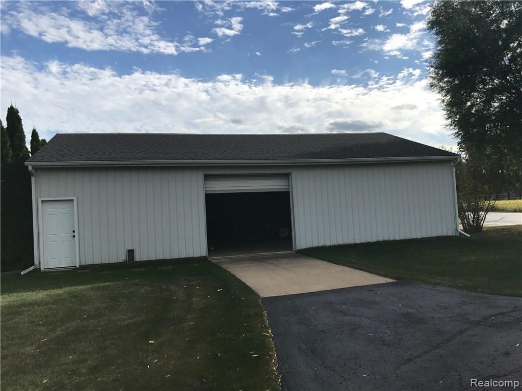 2571 Bowman Road Imlay City, MI 48444 - Photo 21 of 24 2571 Bowman Rd Detached Garage.jpg