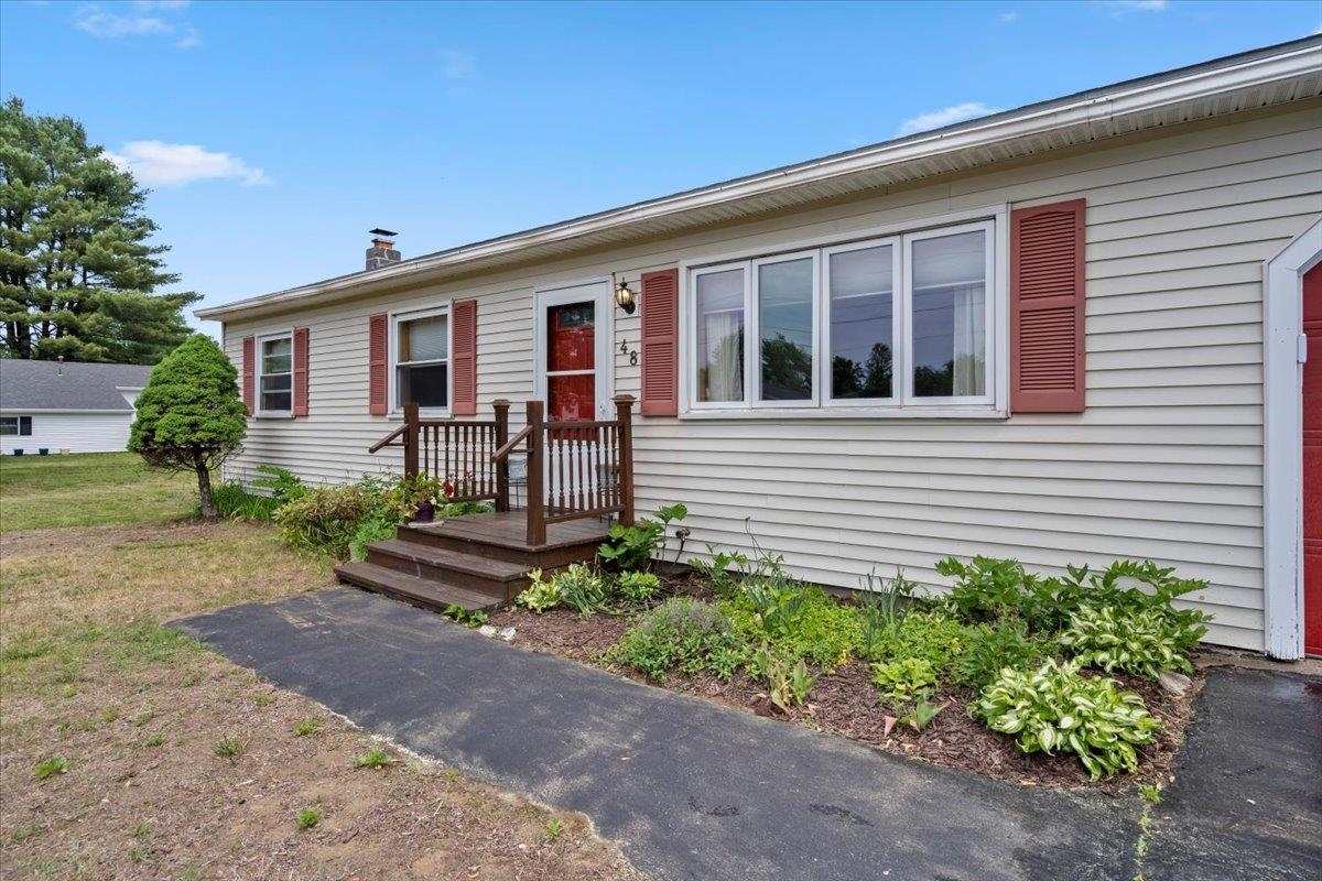 48 Meadow Road Milton, VT 05468 - Photo 4 of 59