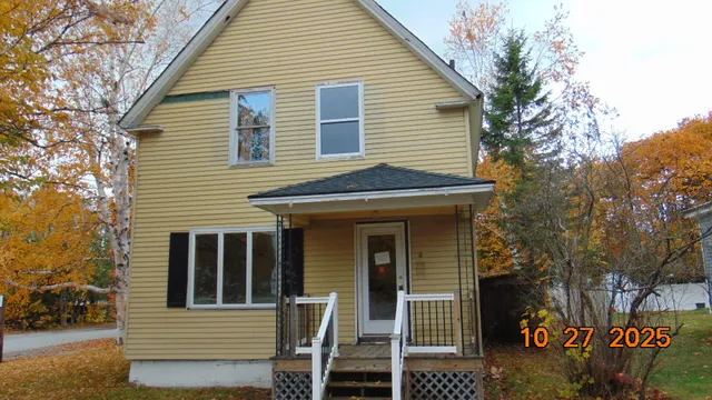 $55,000 | 8 Beech Street, East Millinocket, ME 04430
