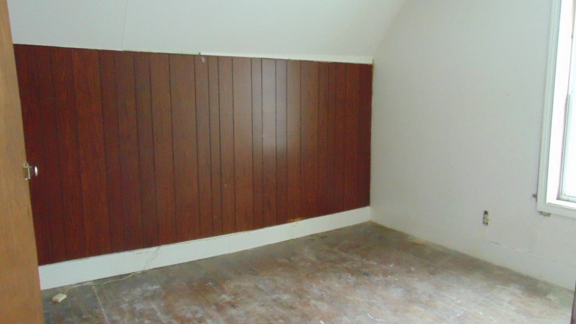 8 Beech Street East Millinocket, ME 04430 - Photo 9 of 13 DSC01900