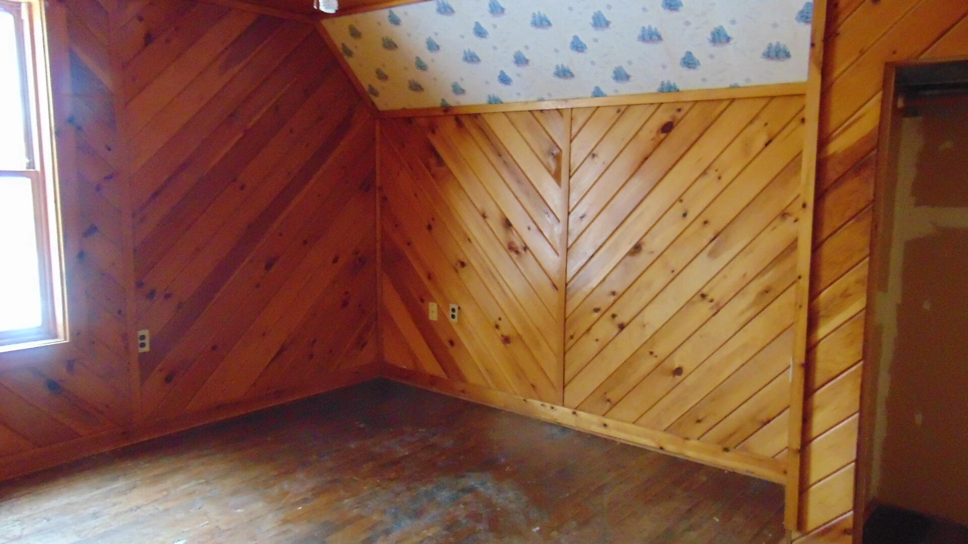 8 Beech Street East Millinocket, ME 04430 - Photo 10 of 13 DSC01901