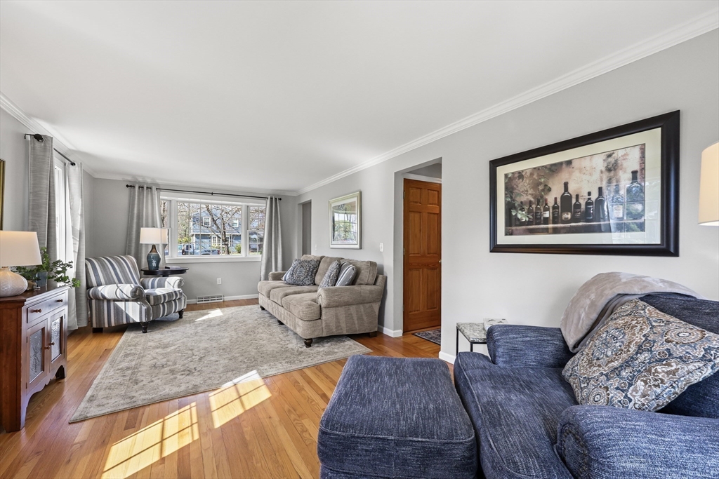 9 Metacomet Road Longmeadow, MA 01106 - Photo 16 of 40