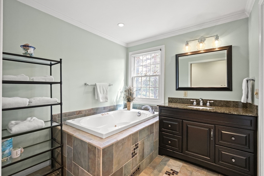 9 Metacomet Road Longmeadow, MA 01106 - Photo 29 of 40