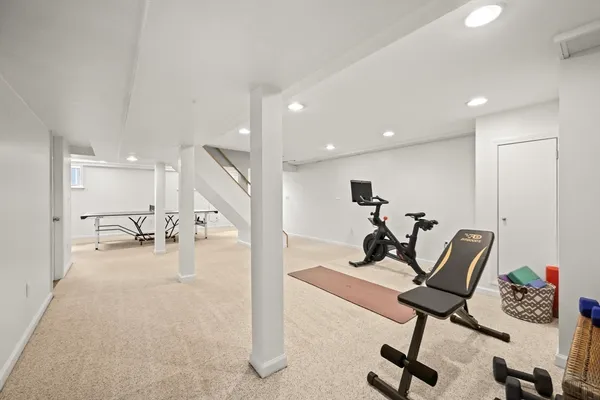 $599,900 | 9 Metacomet Road, Longmeadow, MA 01106