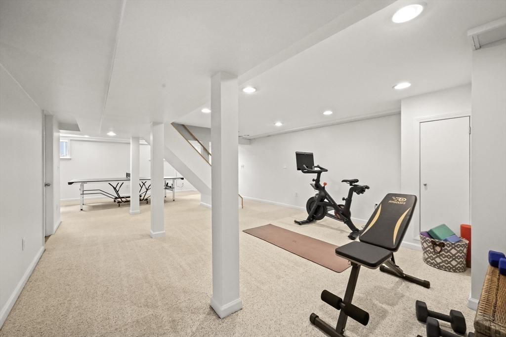 9 Metacomet Road Longmeadow, MA 01106 - Photo 32 of 40