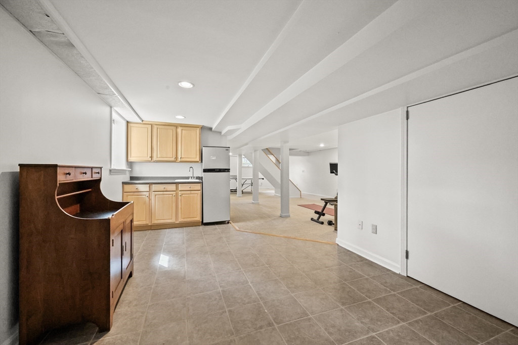 9 Metacomet Road Longmeadow, MA 01106 - Photo 33 of 40