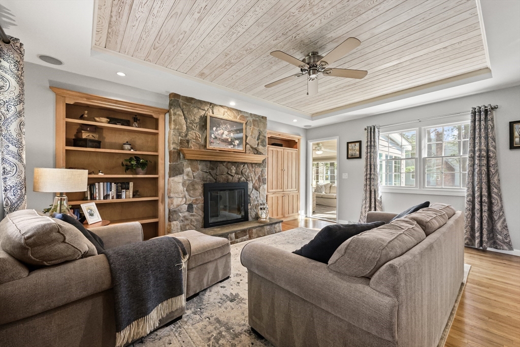 9 Metacomet Road Longmeadow, MA 01106 - Photo 4 of 40