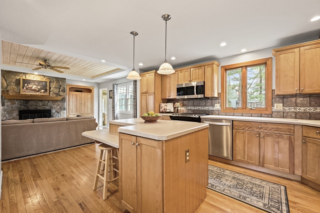 9 Metacomet Road Longmeadow, MA 01106 - Photo 8 of 40