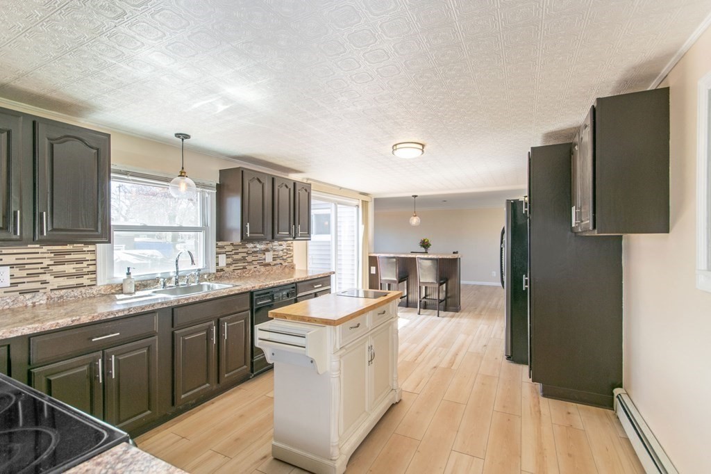 67 Falmouth Road Chicopee, MA 01020 - Photo 8 of 35 Gallery Image 8