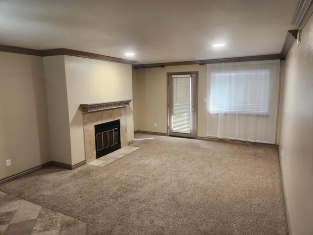 a view of empty room with window