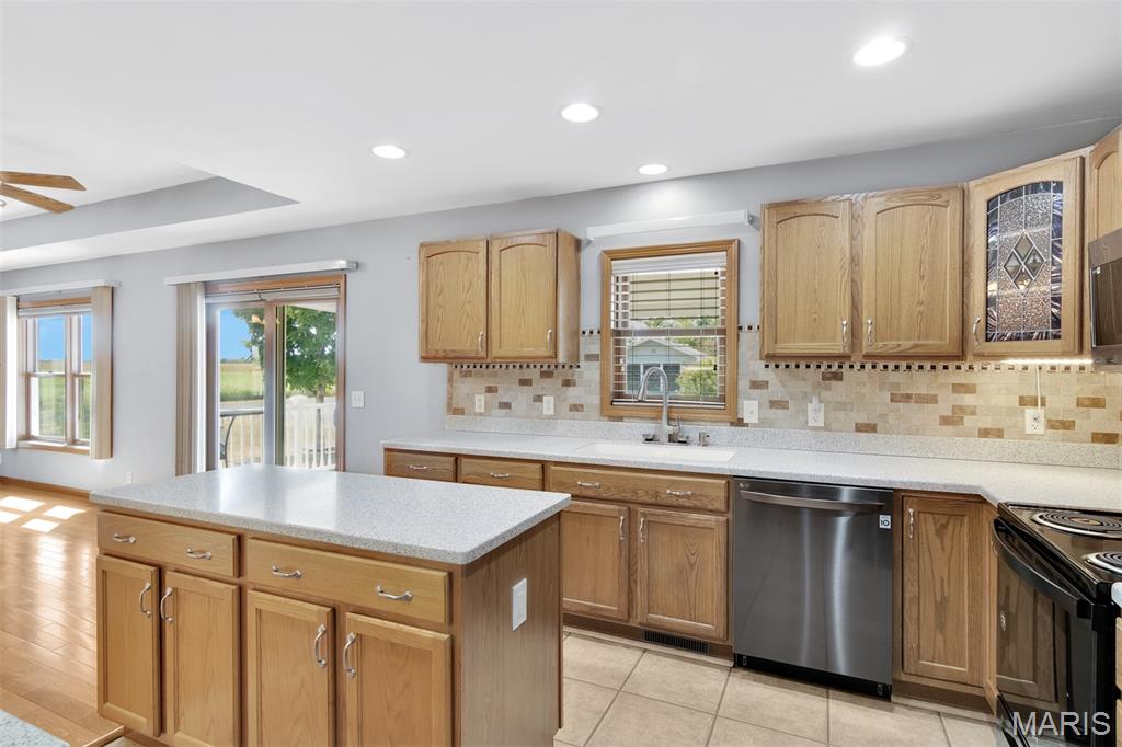 17485 Coles Creek Road Carlyle, IL 62231 - Photo 12 of 61