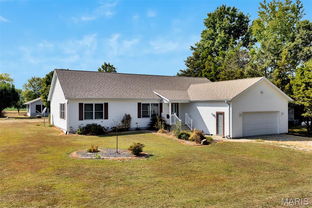 17485 Coles Creek Road Carlyle, IL 62231 - Photo 24 of 61