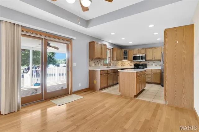 $292,000 | 17485 Coles Creek Road, Carlyle, IL 62231