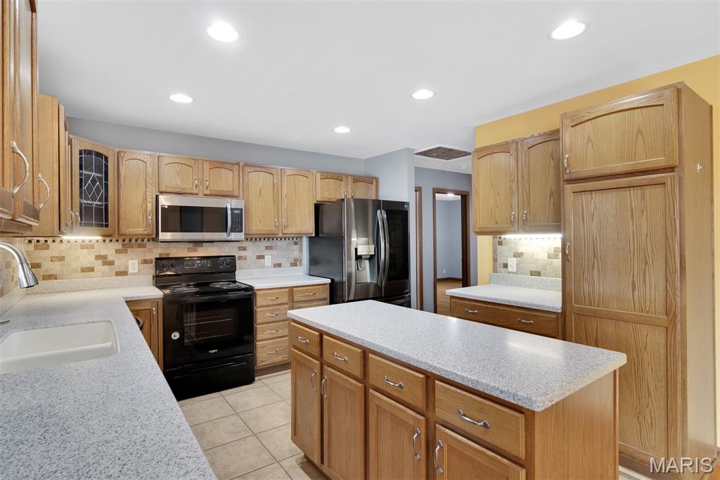 17485 Coles Creek Road Carlyle, IL 62231 - Photo 10 of 61