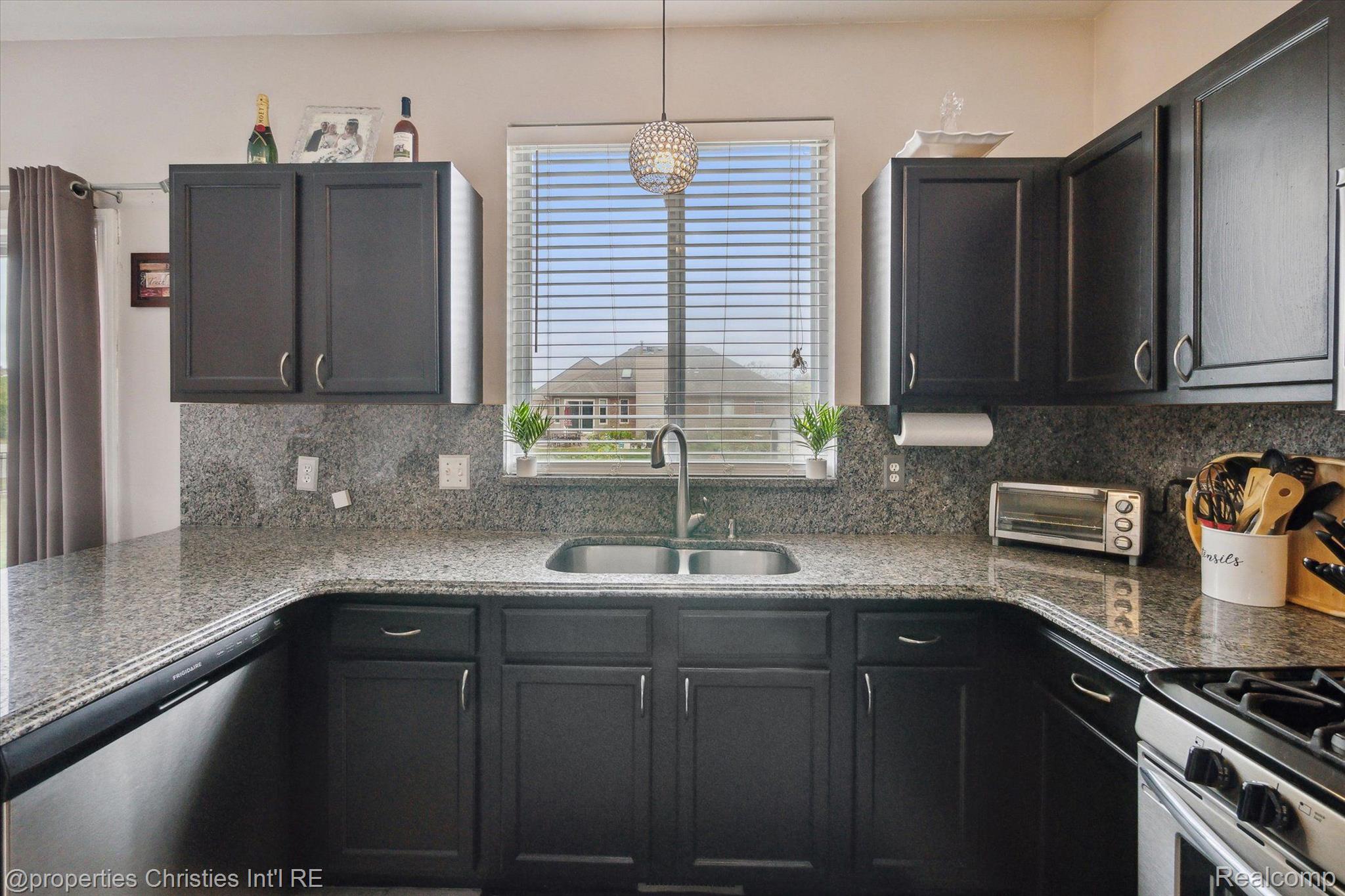 22485 Brantingham Road Macomb, MI 48044 - Photo 14 of 59 Gallery Image 14
