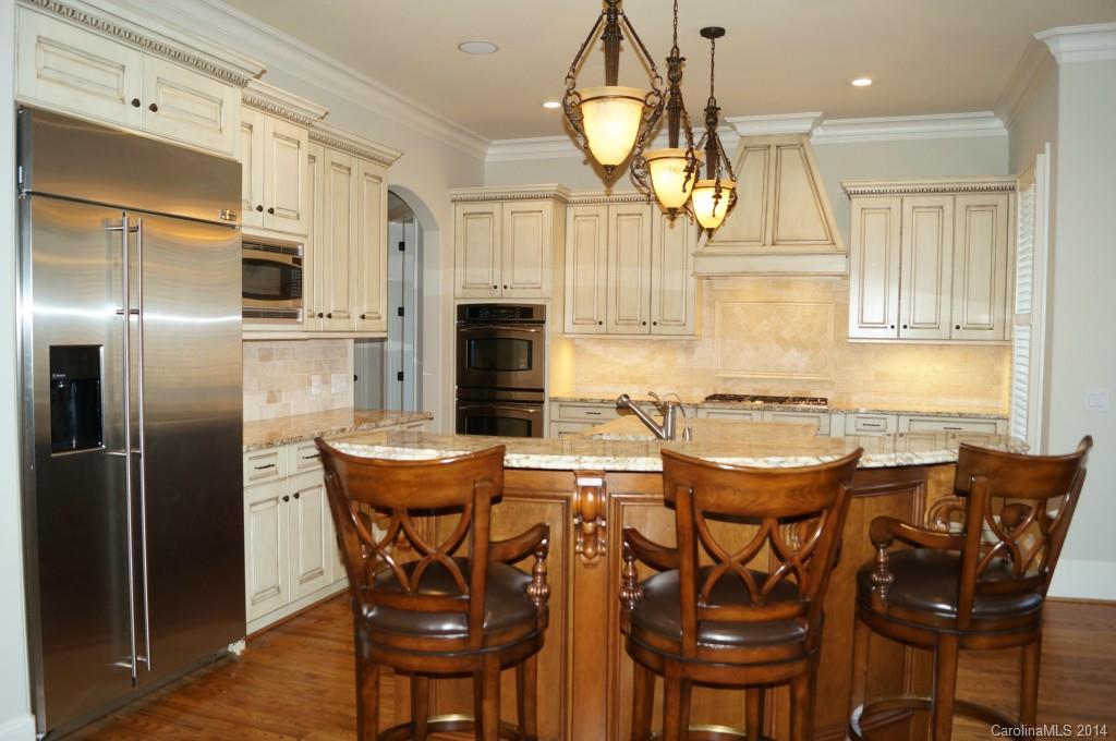 3546 Sharon View Road Charlotte, NC 28210 - Photo 4 of 16 Gallery Image 4