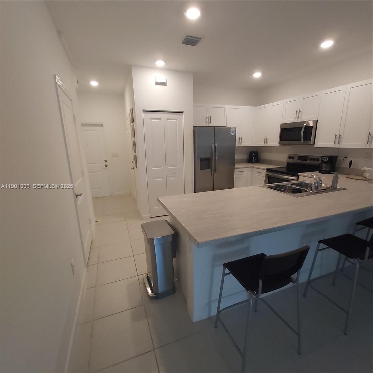 23225 Southwest 111th Avenue, Unit 23225 Homestead, FL 33032 - Photo 6 of 28