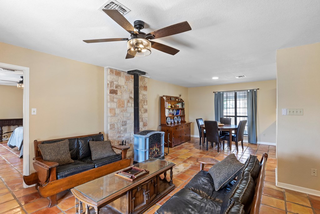 4547 Ranch Road Dripping Springs, TX 78620 - Photo 21 of 42 Gallery Image 21