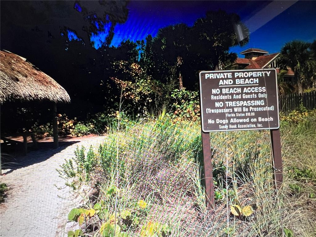 95 Sandy Hook Road North Sarasota, FL 34242 - Photo 5 of 14