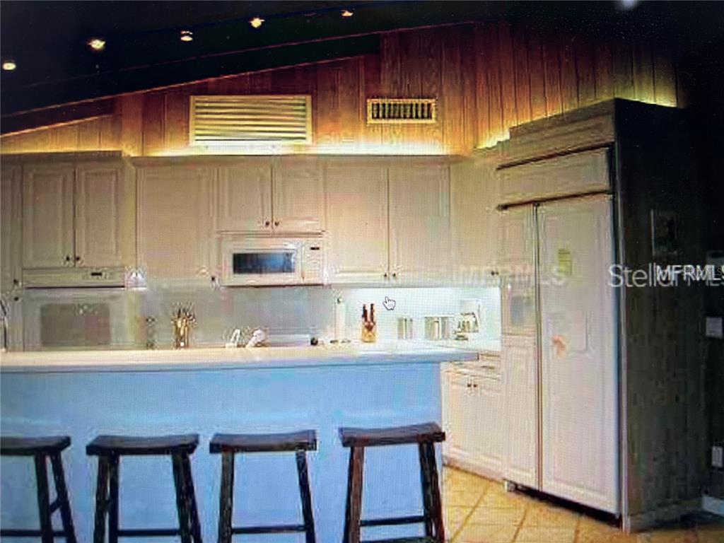 95 Sandy Hook Road North Sarasota, FL 34242 - Photo 10 of 14