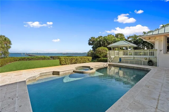 $3,495,900 | 76 South Sewalls Point Road, Stuart, FL 34996