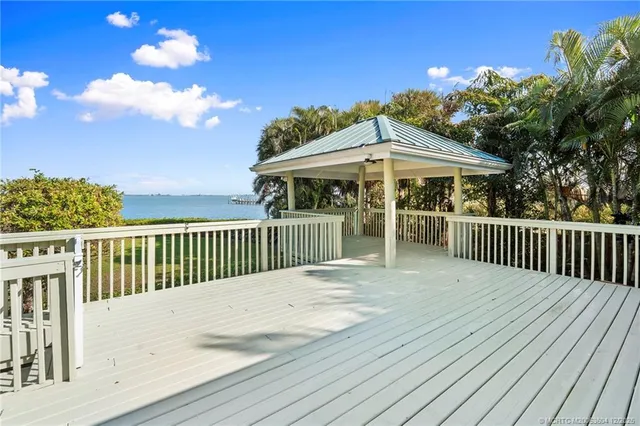 $3,495,900 | 76 South Sewalls Point Road, Stuart, FL 34996