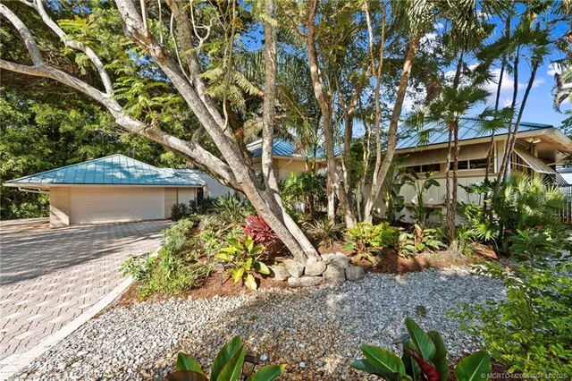 $3,495,900 | 76 South Sewalls Point Road, Stuart, FL 34996