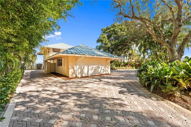 $3,495,900 | 76 South Sewalls Point Road, Stuart, FL 34996