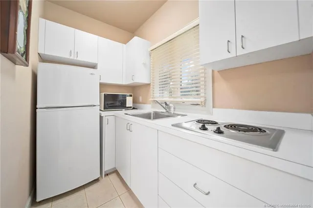 $3,495,900 | 76 South Sewalls Point Road, Stuart, FL 34996