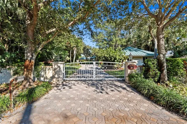 $3,495,900 | 76 South Sewalls Point Road, Stuart, FL 34996