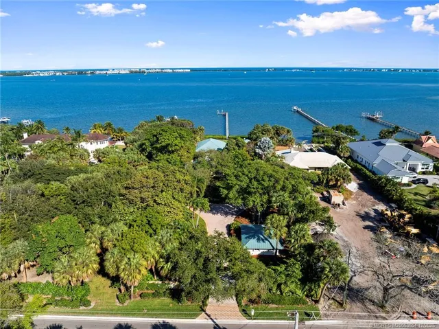 $3,495,900 | 76 South Sewalls Point Road, Stuart, FL 34996