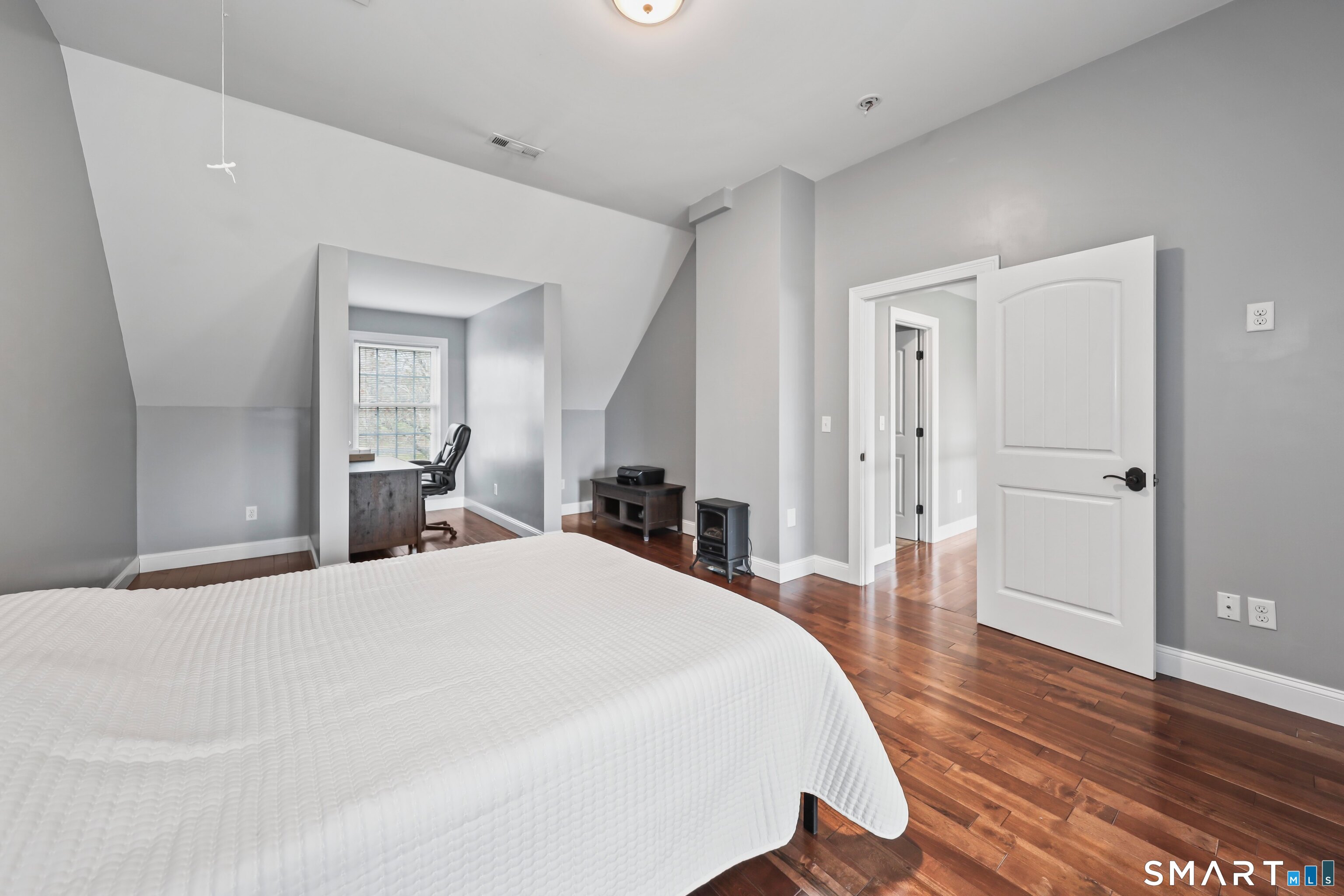 195 Hinman Road Watertown, CT 06795 - Photo 31 of 40