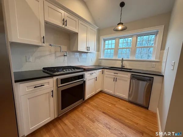 $800,000 | 195 Hinman Road, Watertown, CT 06795