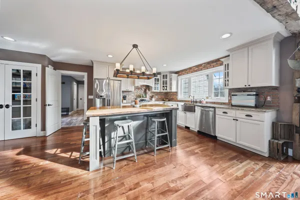 $800,000 | 195 Hinman Road, Watertown, CT 06795
