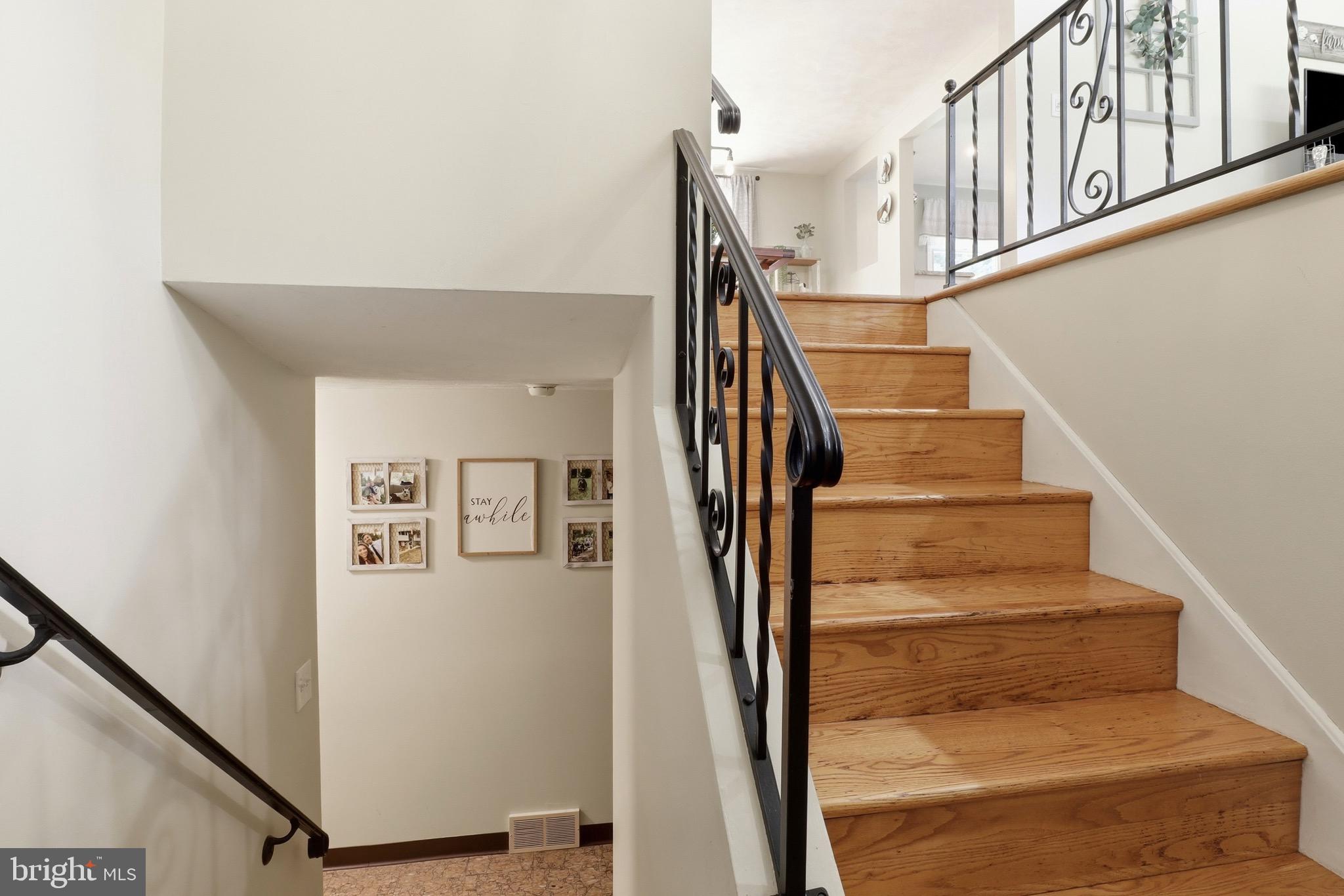137 Ridgefield Drive York, PA 17403 - Photo 4 of 41
