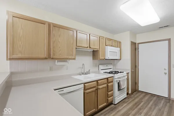 $229,000 | 7532 Briarstone Drive, Indianapolis, IN 46227