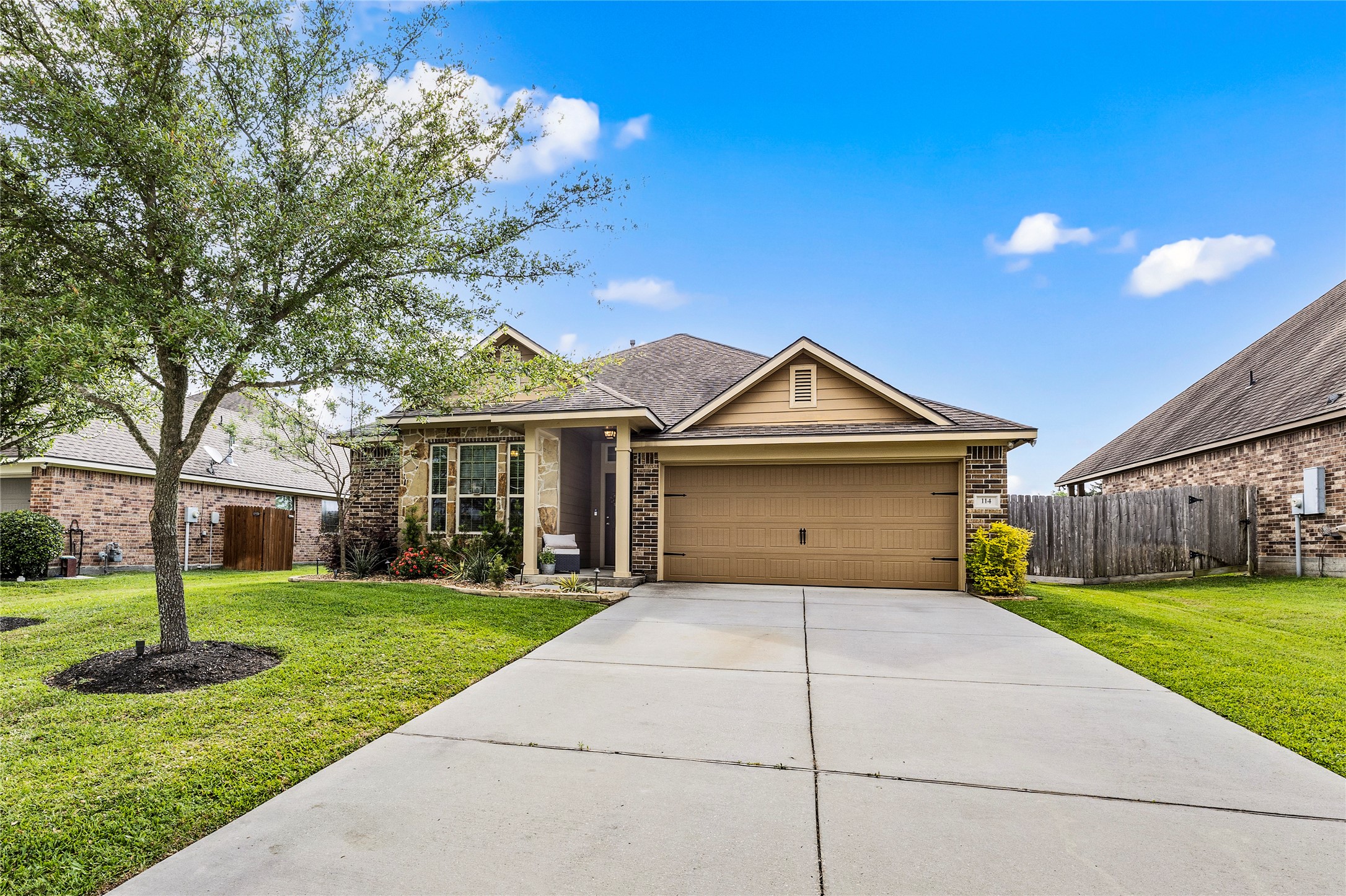 114 Dudley Road Montgomery, TX 77356 - Photo 2 of 49 Adorable, Stylecraft built home on great lot with no rear neighbors.