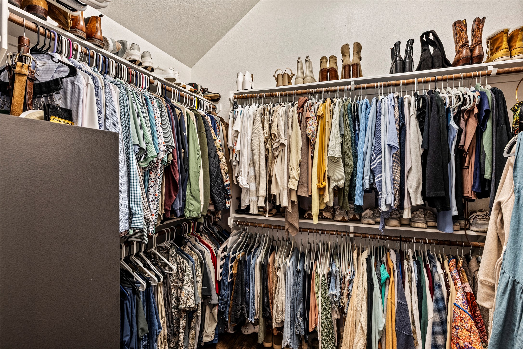 114 Dudley Road Montgomery, TX 77356 - Photo 26 of 49 Oversized walk-in closet in primary.