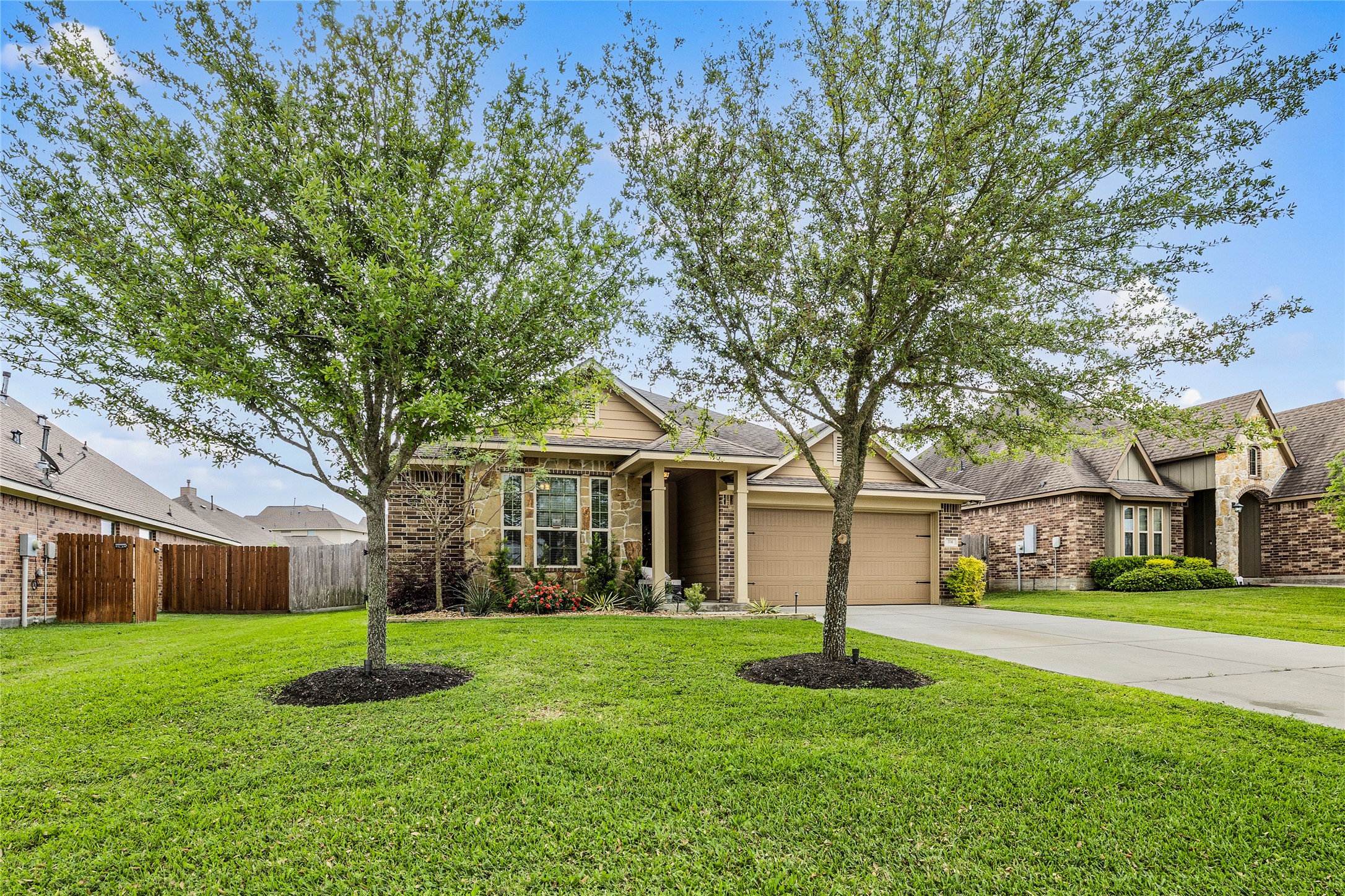 114 Dudley Road Montgomery, TX 77356 - Photo 3 of 49 NO YARD maintenance! Inlcuded in your HOA, front and backyard weekly mowing!
