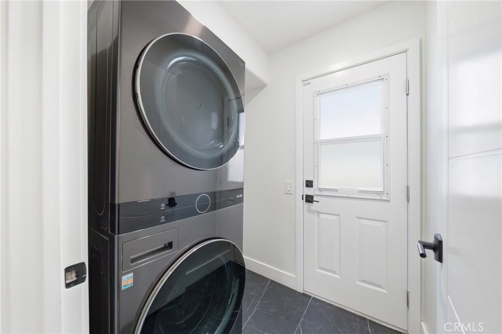 158 North Thistle Road Brea, CA 92821 - Photo 21 of 58 Laundry room