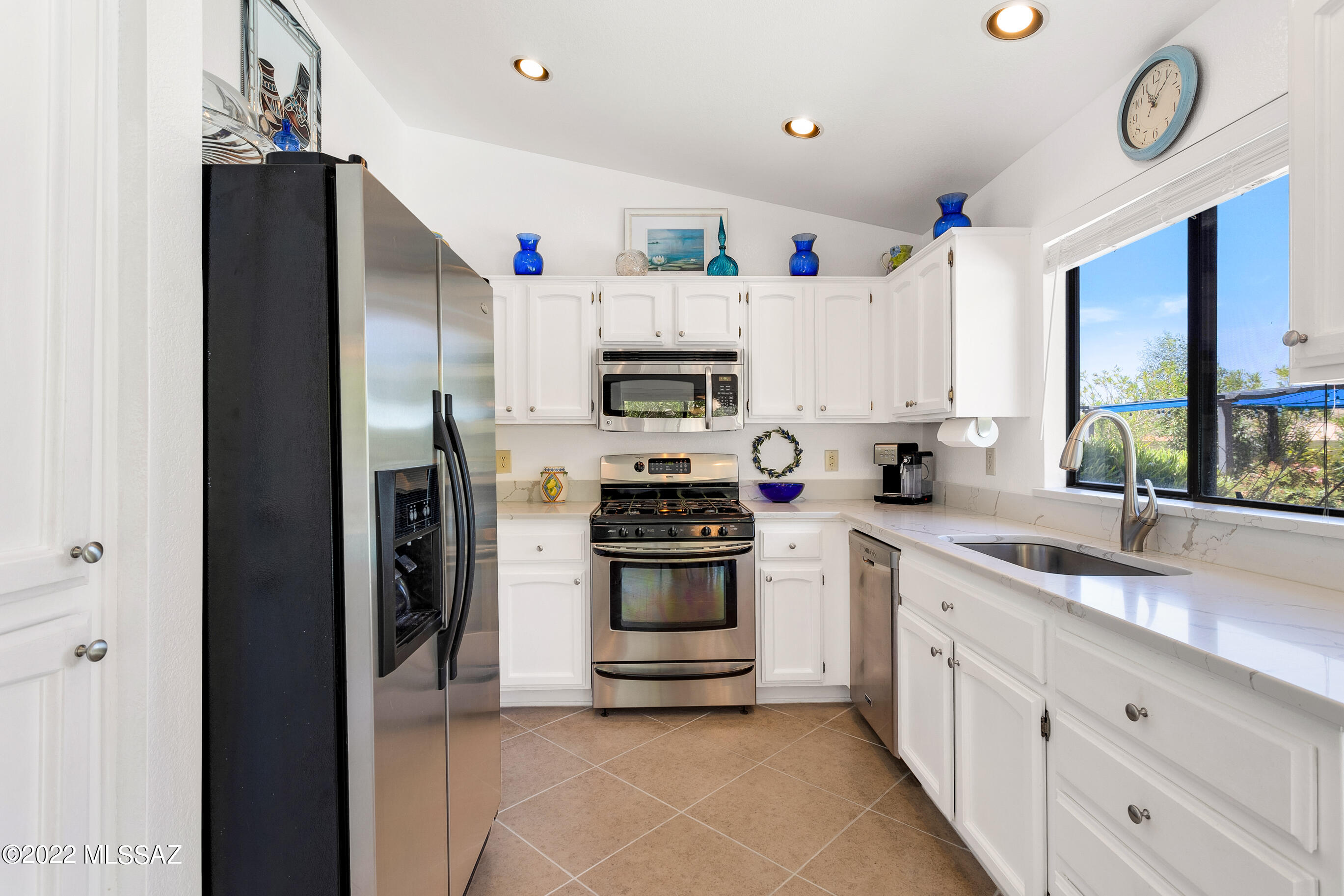 37026 South Stoney Ridge Court Saddlebrooke, AZ 85739 - Photo 11 of 41