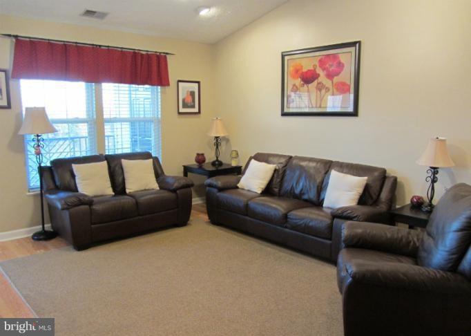 8338 Poplar Mill Road, Unit 8338 Baltimore, MD 21236 - Photo 3 of 7 Living Room