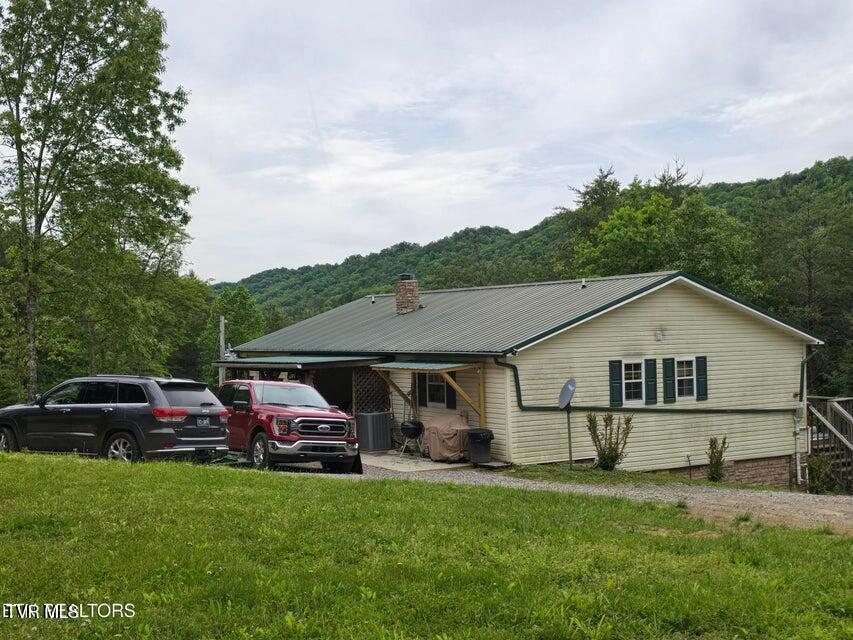 1432 Upper Caney Valley Road Tazewell, TN 37879 - Photo 2 of 60 2